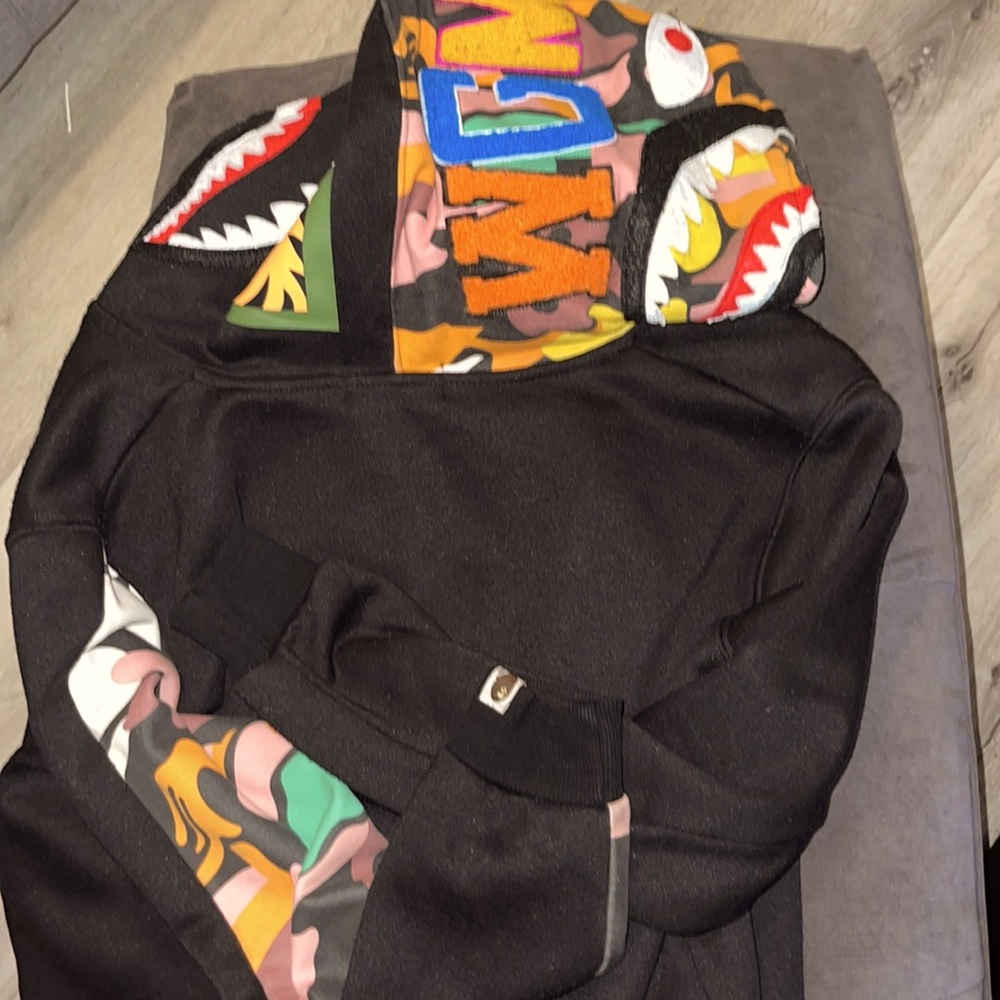 Authentic Bape hoodie, zipper broke off but is repairable
